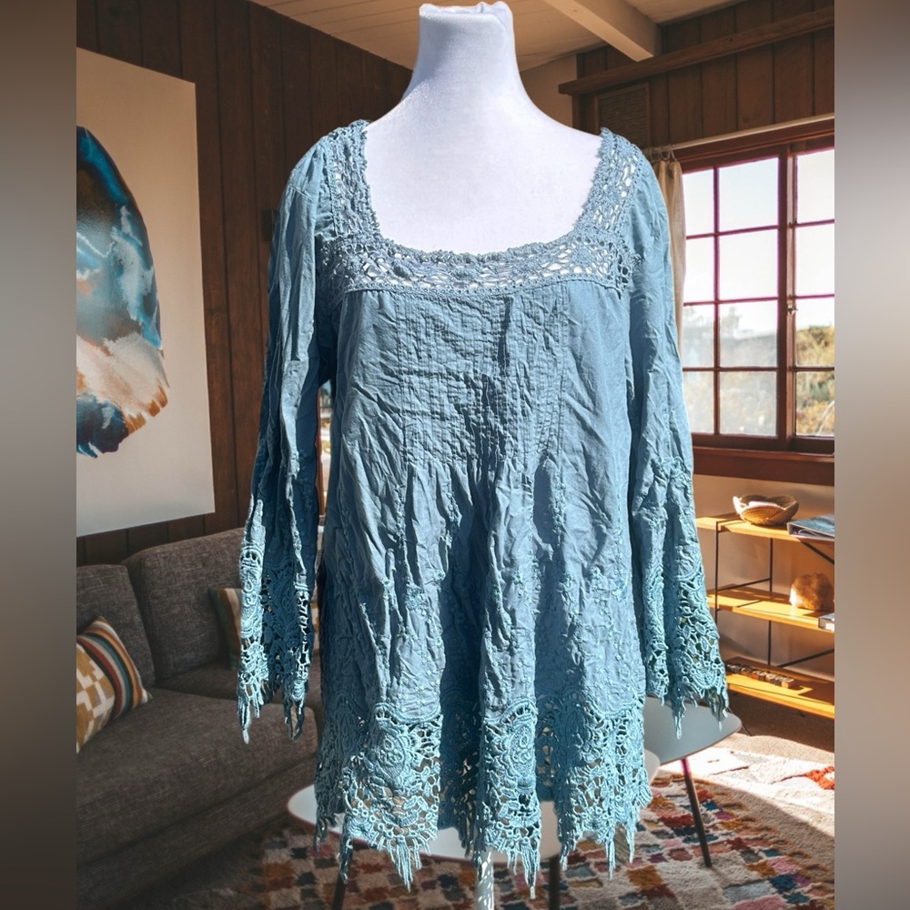 Sundance embroidered and lace top size XL.